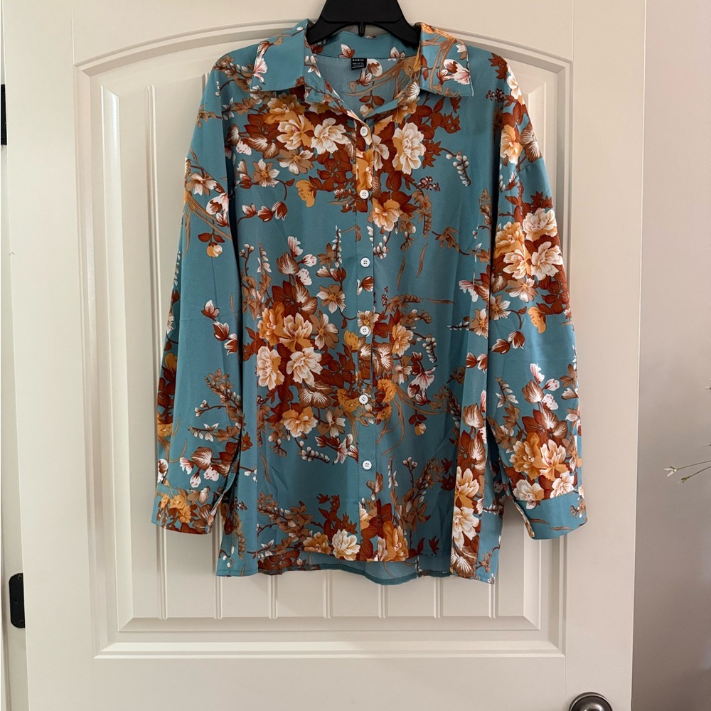 Button down brown, teal, and white flower blouse size L